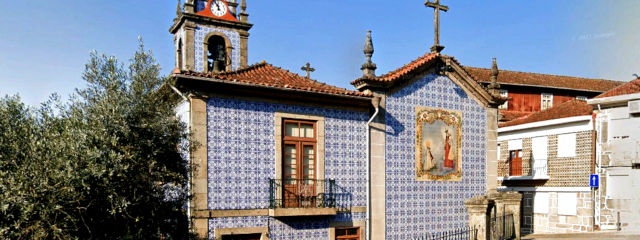Église avec tuiles (détail) à Penafiel, à Souza, district de Porto, Douro Litoral (Région Nord) &copy; Google Earth Pro
