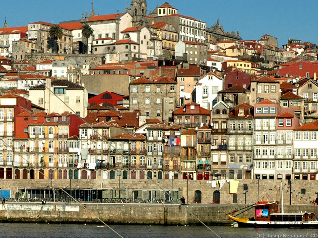 View of the Quai de la Ribeira de Porto, City of Porto, North of Portugal &copy; / Illustration